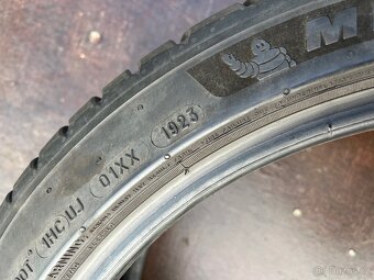 Prodám pneu Michelin 225/40 R19 - 4