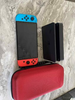 NINTENDO SWITCH OLED - 4
