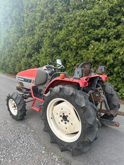Traktor Yanmar, japonský malotraktor F-250, 4x4 - 4