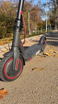 Xiaomi Scooter PRO s nabíječkou - 4