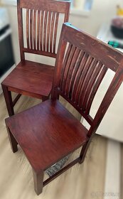 Masivní stůl  s židlemi - 4