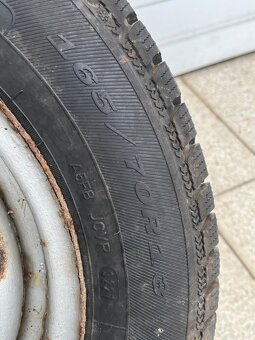 Sada zimních pneu na discích z Felicie 165/70 R13 - 4
