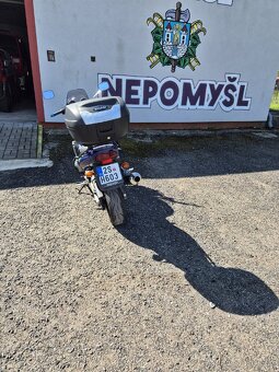Suzuki bandit 600N - 4