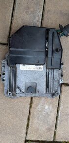 Prodám na Ford C-Max jednotka motoru ( 4m51-12a650-nc ) - 4