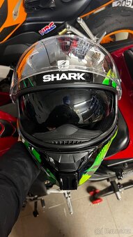 Shark Helma - 4
