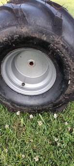 Pneo 20x10.00 -8 NHS NOVÉ - 4