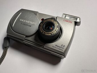 Olympus C-220 Zoom Retro fotoaparát - 4