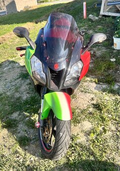 Aprilia RSV1000R - 4