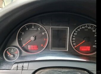 AUDI A4 3.2 V6 FSI 250 koní - 4