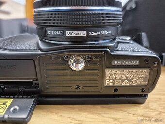 TOP set Olympus OM-D E-M10 Mark II (2x baterie, brašna Lowep - 4