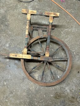 Kolovrátky 2ks , brusný kamen , váza - 4