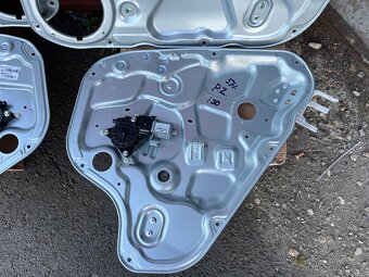 Mechanismus stahování okna-stahovačka HYUNDAI i30 - 4