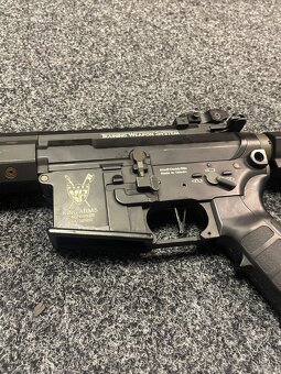Airsoftová zbraň AR15 - 4