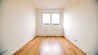 PRODEJ BYTU 3+KK 75m² S GARÁŽÍ - PRAHA 22 UHŘÍNĚVES - 4