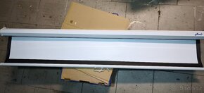 Nástěnné projekční plátno AVELI, 155cm šířka (16:9) - 4