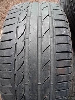 Prodám Sadu pneu 235/40/19 Dunlop - 4