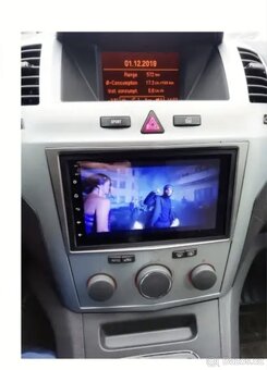 7" Android autorádio s GPS 2 a 32GB Opel Zafira - 4