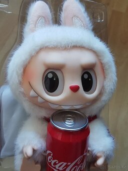 Pop Mart Labubu The Monsters Coca Cola s plechovkou - 4
