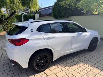 BMW X2 xDrive20d - model M sport - pohon 4x4- bílá - 4
