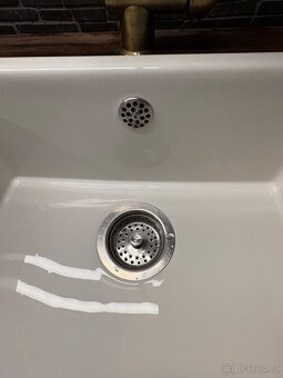 IKEA keramický dřez Havsen + doplňky - 4
