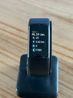 Chytrý náramek Fitbit Charge 6 černý - 4