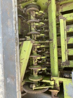 Claas quadrant 1200 - 4
