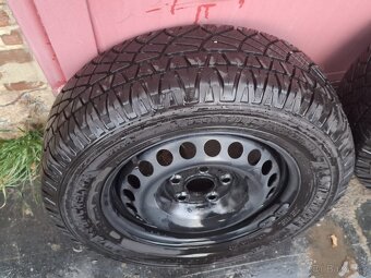 Sada kol - celoroční pneu 215/65 R16 Michelin - 4