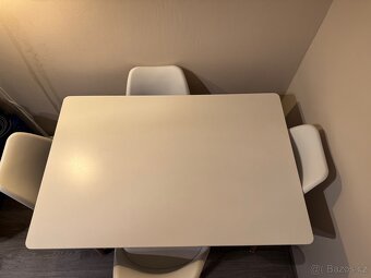Set jídelního nábytku stůl Catini TABERG + 4ks židle bílá - 4
