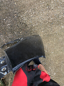 predni blatnik vw tiguan 5N 07-15 pravy cerny - 4