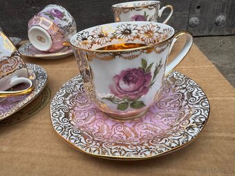 PORCELÁNOVÁ ČAJOVÁ SADA. - 4