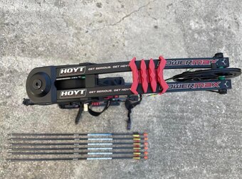 PRODÁM ŠPIČKOVÝ KLADKOVÝ LUK - HOYT POWERMAX - 4