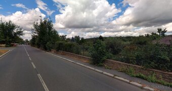 Krásná zahrada 300m2 s chatou Praha Strašnice - 4