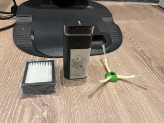 Vysavač iRobot Roomba i7 - 4