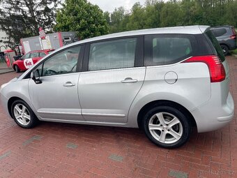 Peugeot 5008 2011 - 4
