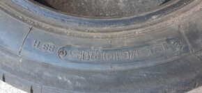 Pneu Vranik 195/60/15 - 4