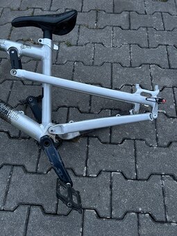 Slopestyle ram rose the jester L - 4