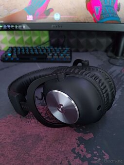 Logitech G Pro Gaming Headset - 4