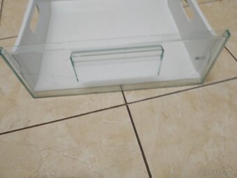 Šuplíky Lednička Electrolux Model ERB 3645 - 4