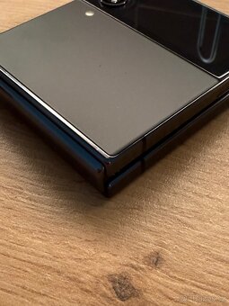 Samsung Z Flip 4 128gb - 4