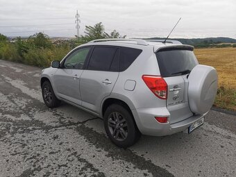Prodám Toyota Rav 4 mk3 2.0 112KW automat - 4