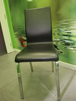 Jídelní stůl rozkládací, kov + sklo + kožené židle 8ks - 4