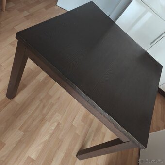 Rozkládací jídelní stůl tmavě hnědá IKEA bjursta - 4