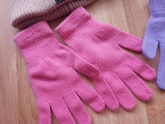 05 - Set čepic a rukavic - velikost na cca 8 - 12 let - 4