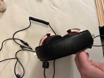 Nová Thrustmaster Ferrari herní sluchátka - 4