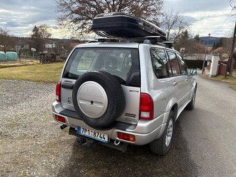Suzuki Grand Vitara XL7 - 4