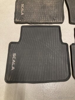 Gumové koberce do interieru - Škoda Scala - 4