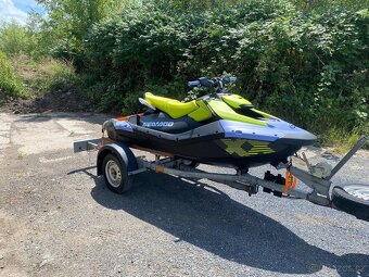 2024 Sea Doo SPARK TRIXX 3-up iBR 90hp modro-žlutý - 4