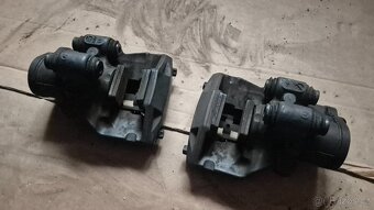 Alfa Romeo Stelvio Qv , Giulia Qv brzdiče s kotoučem. - 4