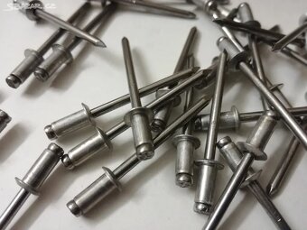 Trhací nýt 4×8 mm - 4
