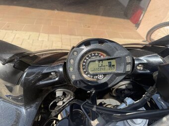 Yamaha Fazer FZS 600 - 4